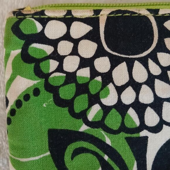 Vera Bradley Retired "Limes Up" Quick Swipe ID Coin & Key Case Zipper Pouch - Picture 3 of 5